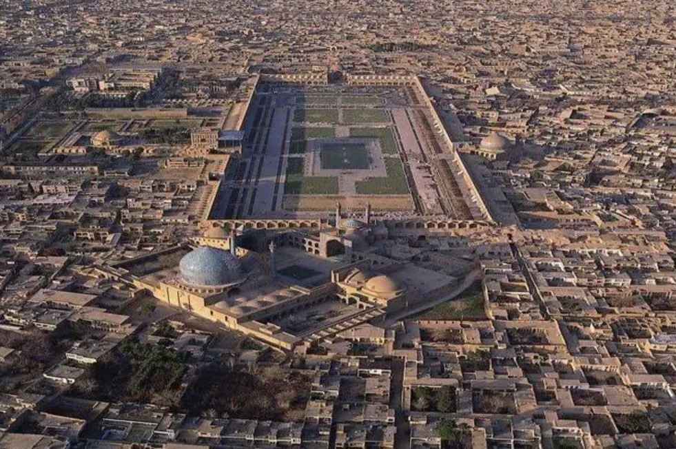 اصفهان-1.jpg
